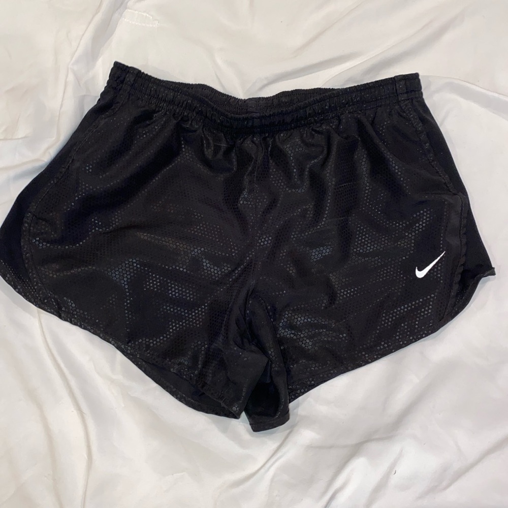 NIKE ATHLETIC SHORTS